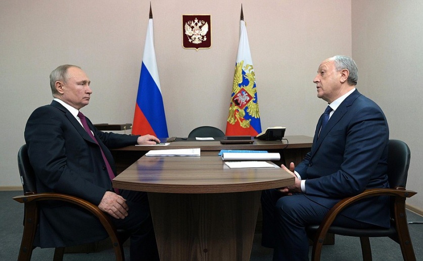 Президент Владимир Путин провел рабочую встречу с Губернатором Валерием Радаевым