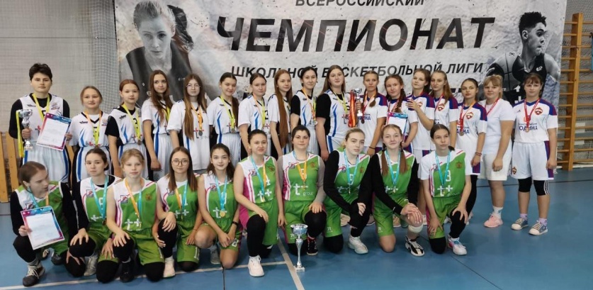 В ФОКе "Юность" прошли финальные игры школьной баскетбольной лиги "КЭС-Баскет".