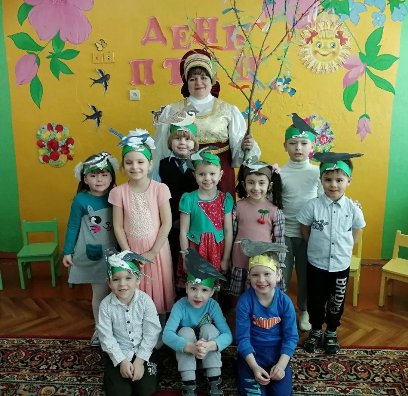 Работники Шило – Голицынского СДК провели фольклорный праздник для воспитанников детского сада «Колосок», посвященную дню встречи весны. 