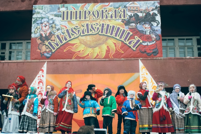 Театрализованное представление «Широкая Масленица» состоялось на площади ГКЦ