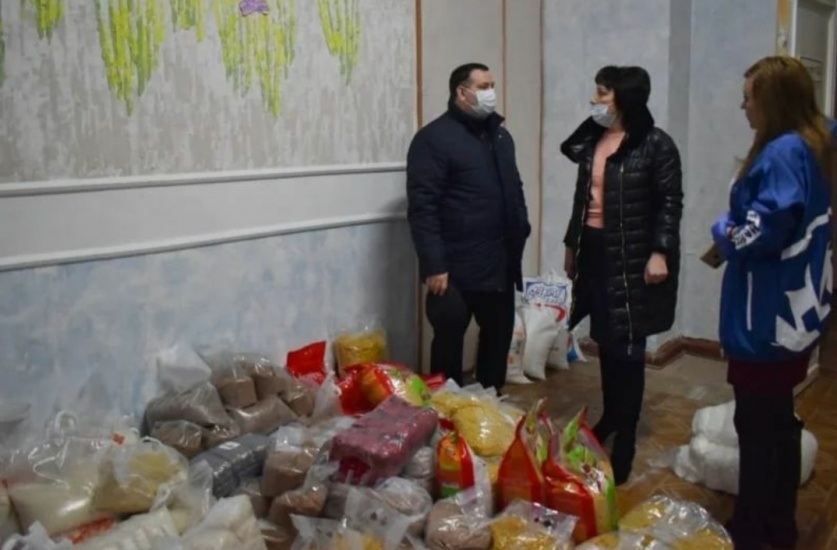 Гуманитарный груз с продуктами питания и предметами первой необходимости от Ртищевского района  был отправлен жителям  Донецкой и Луганской народных республик