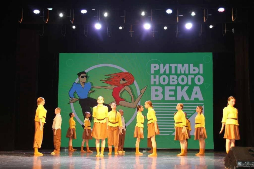 Образцово-художественный, народный хореографический коллектив «Калейдоскоп» представлял Ртищевский район на областном фестивале танца всех стилей и направлений «Ритмы нового века», который прошел в Саратове.