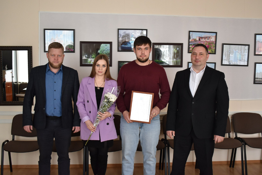 Ртищевская семья получила жилищный сертификат