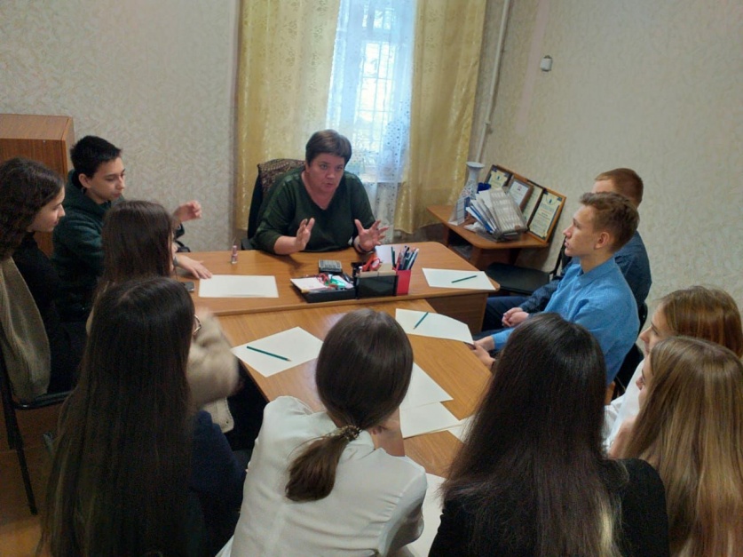В редакции «Перекрёстка России» состоялась встреча  с будущими журналистами