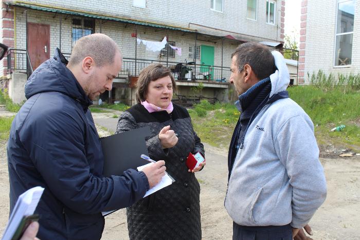 20 мая сотрудниками администрации Ртищевского муниципального района был проведён рейд по выявлению нарушения правил благоустройства на улицах города.