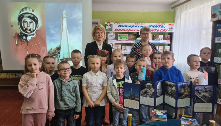 Тематические мероприятия, посвященные Дню космонавтики, прошли в Ртищевском районе.