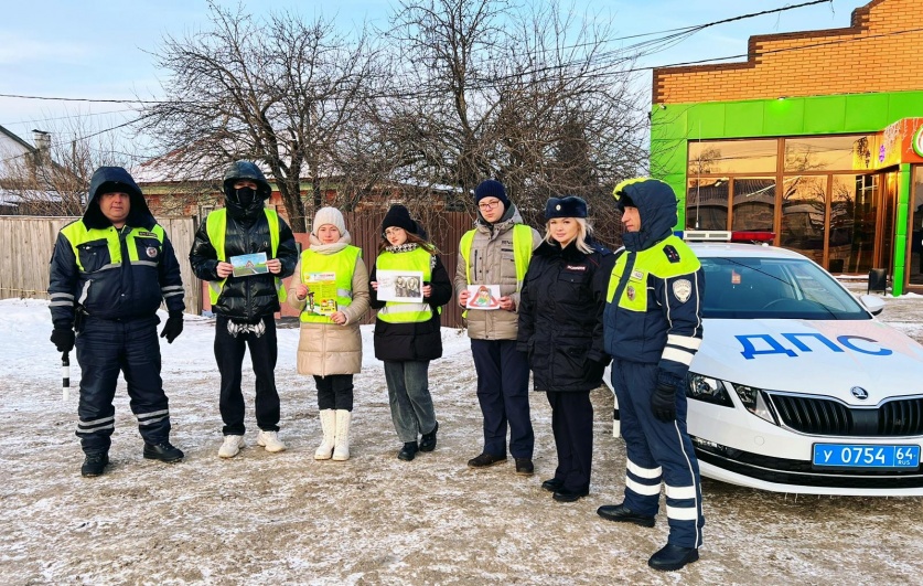 В г. Ртищево проведена информационно-пропагандистская акция «Пристегни ребенка!»