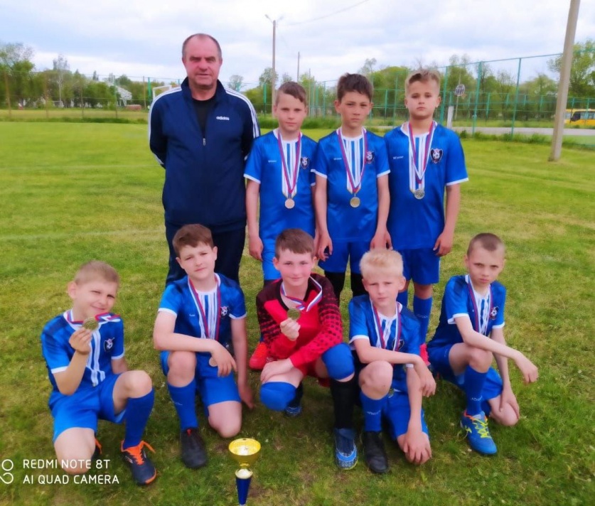 Ртищевские футболисты стали серебряными призёрами областного этапа Всероссийских соревнований «Кожаный мяч» по футболу.