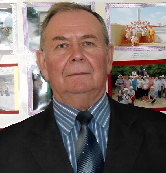 574px-Захаров_А.М.jpg