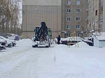 Продолжаются работы по расчистке дорог