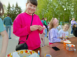 В Центральном сквере сотрудники библиотек города Ртищево подготовили семейный мастер – класс «Весенний сувенир»