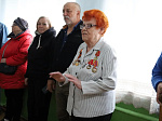 В память о тех, кто воевал, возле школы посадили молодой тополь