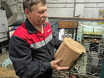 Верность профессии: 40 лет на одном предприятии работает слесарь Юрий Хрюков