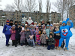 Встретили Новый год всем двором
