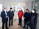 Представители Ртищевского местного отделения Партии "ЕДИНАЯ РОССИЯ" посетили новый инфекционный центр, который находится в Ленинском районе Саратова