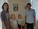 Транспортные полицейские ЛО МВД России на ст. Ртищево помогли собраться в школу детям из многодетных семей сотрудников линейного отдела.