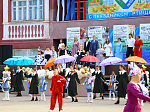 В мире нет тебя прекрасней, город мой родной!