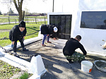 В Ртищевском муниципальном районе в преддверии 80-й годовщины Победы в Великой Отечественной войне проводятся работы по благоустройству и ремонту памятных мест воинской славы.