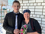 Мамы и жены участников СВО принимали поздравления