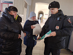 На вокзале станции Ртищево сотрудники транспортной полиции провели профилактические беседы