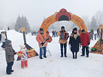 Сегодня на центральной площади города прошли традиционные гулянья «Широкая Масленица»