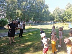 Сотрудники ЛО МВД России на станции Ртищево организовали зарядку для воспитанников городского детского сада