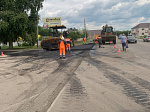 Сегодня, 24 июня, начались работы по укладке асфальтобетонного покрытия по ул. Крылова
