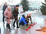 На площади Памяти и Славы прошел митинг, посвященный Дню Неизвестного Солдата