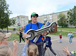 В Центральном сквере прошла развлекательная программа «Приключения Винтика и Шпунтика» по книге Николая Носова